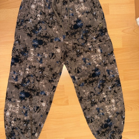 Fabletics Camouflage Joggers in Brown and Blue - Picture 4 of 5